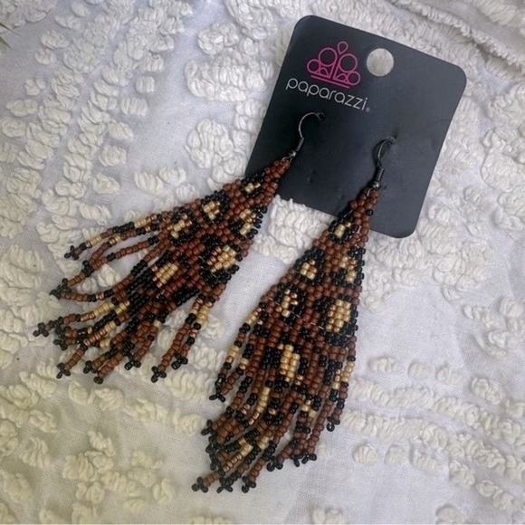 Animal Print 3.5” Drop Seed Bead Earrings NEW - Picture 2 of 6